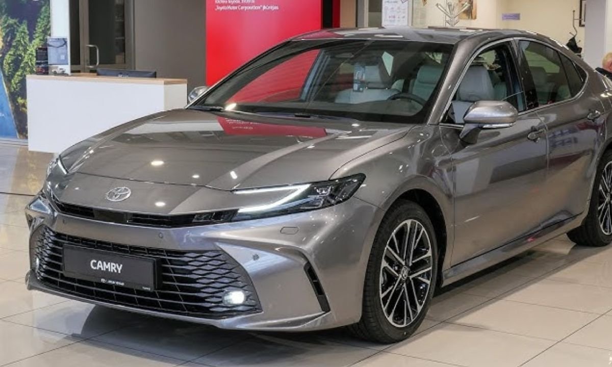 Toyota Camry 2025
